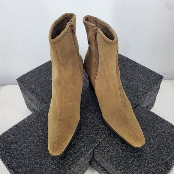 Apostrophe Womens Naomi Ankle Boot Heels Size 7M Beige Fabric Pointed Toe Shoes - Picture 14 of 14